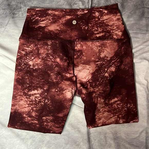 Harmony Balance Peach and Rust Forest Print Leggings - Medium - Picture 6 of 7